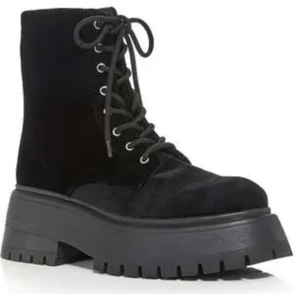 Aqua Sarge Round Toe Thick Ankle Boots in Black